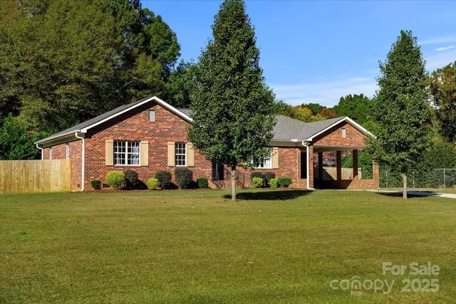 $449,000 | 11001 South Hampton Drive, Mint Hill, NC 28227