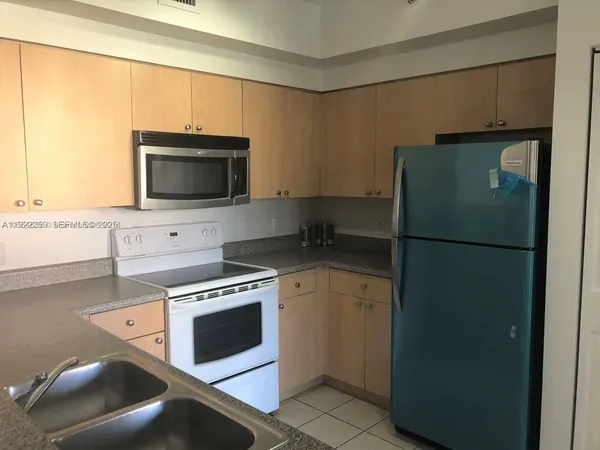 $1,950 | Westwood, Tamarac, FL 33321