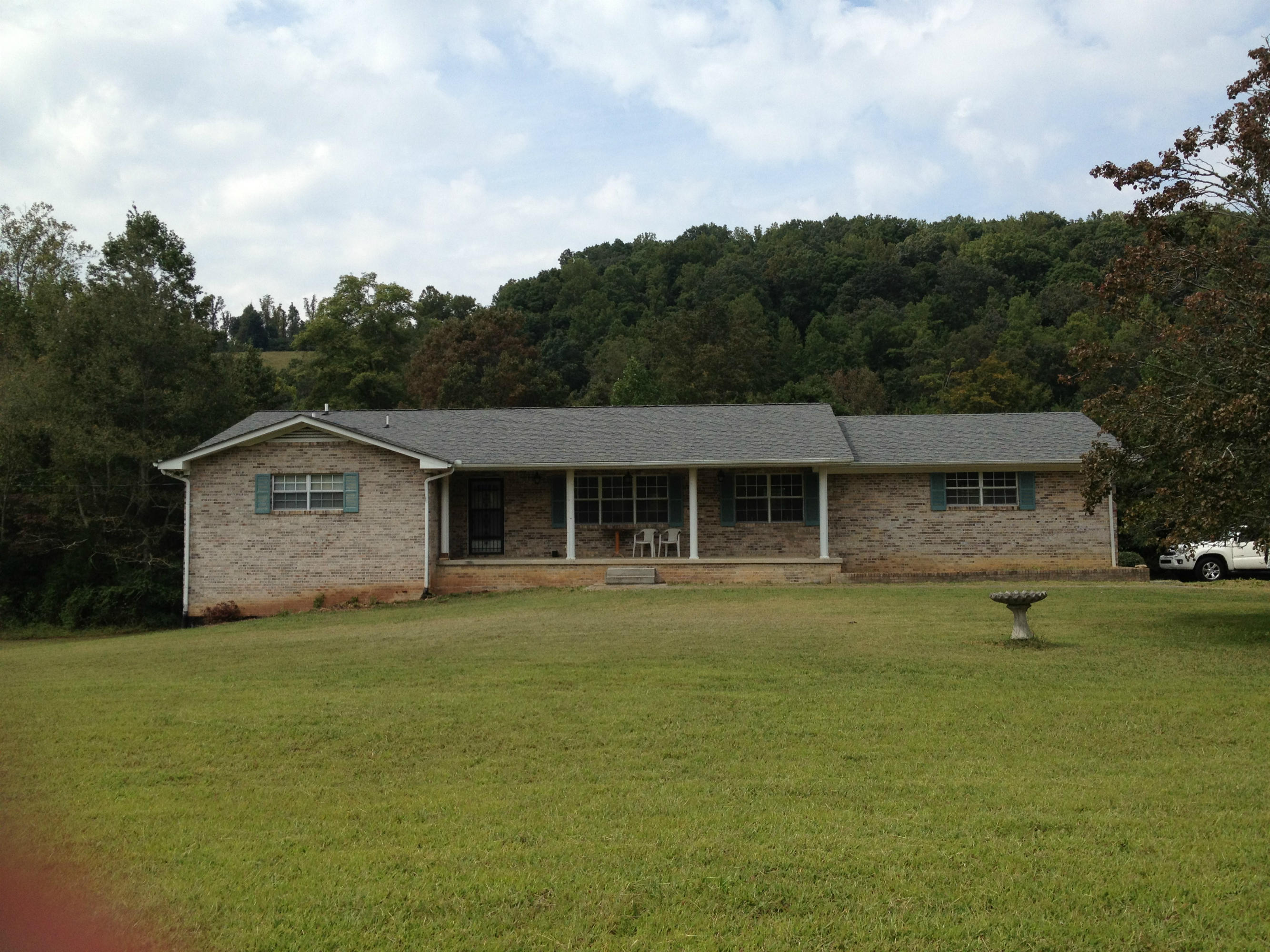 219 East Raccoon Valley Drive Heiskell, TN 37754 - Photo 1 of 21 r1