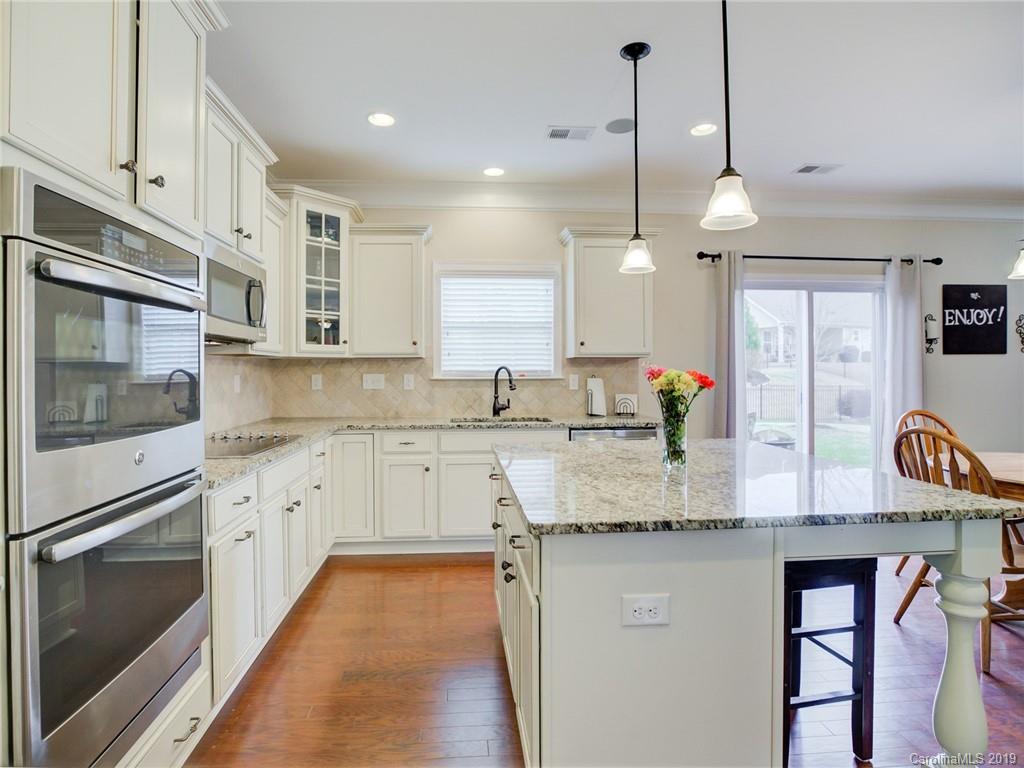 815 Solandra Way Tega Cay, SC 29708 - Photo 10 of 36