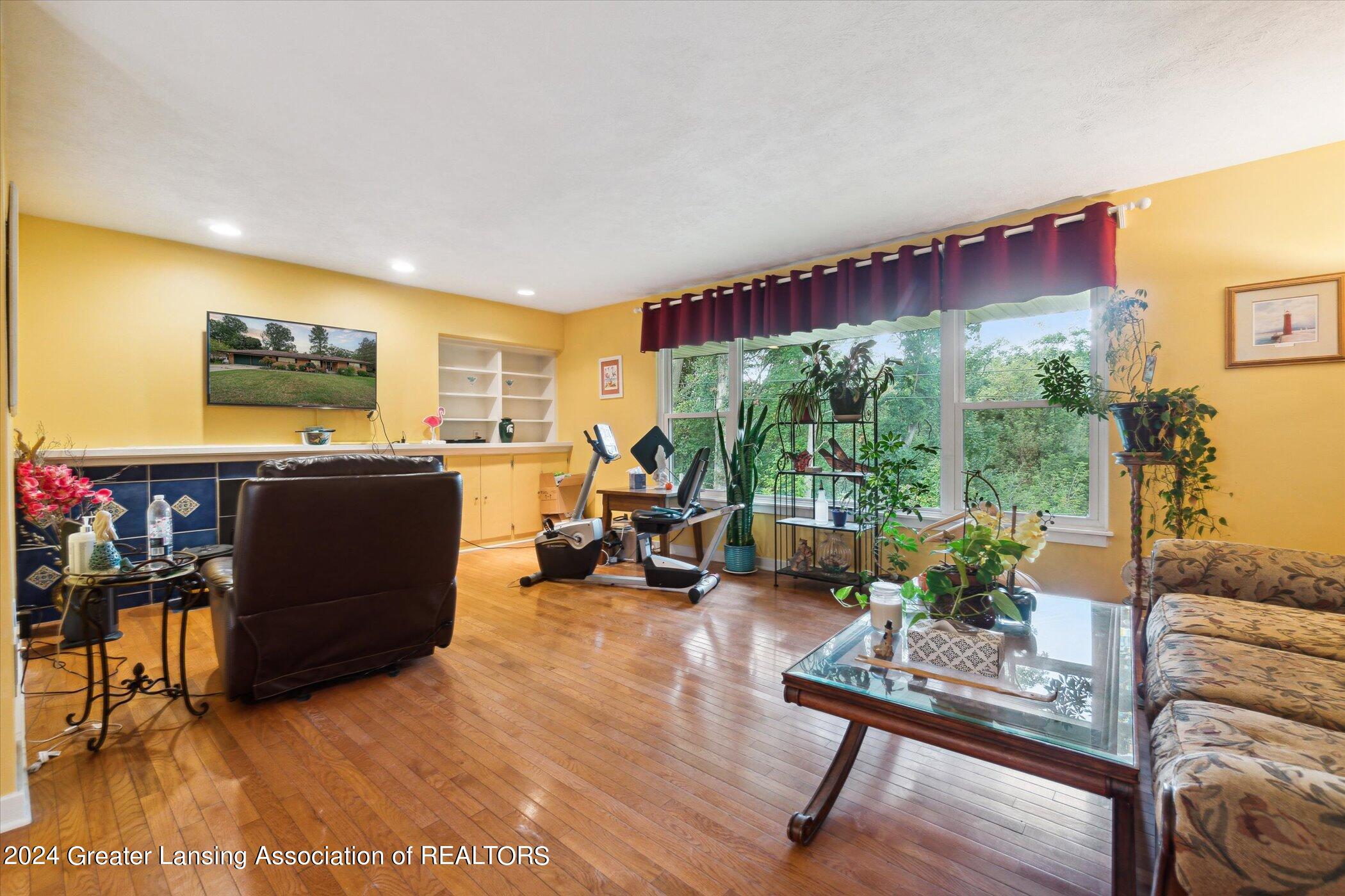 1815 Tecumseh River Road Lansing, MI 48906 - Photo 6 of 51 07-1815-Tecumseh-River-Rd-Lansing-MI-489