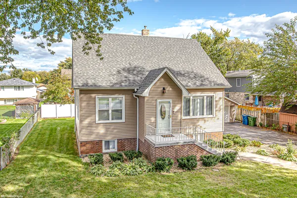 $349,900 | 9255 Melvina Avenue, Oak Lawn, IL 60453