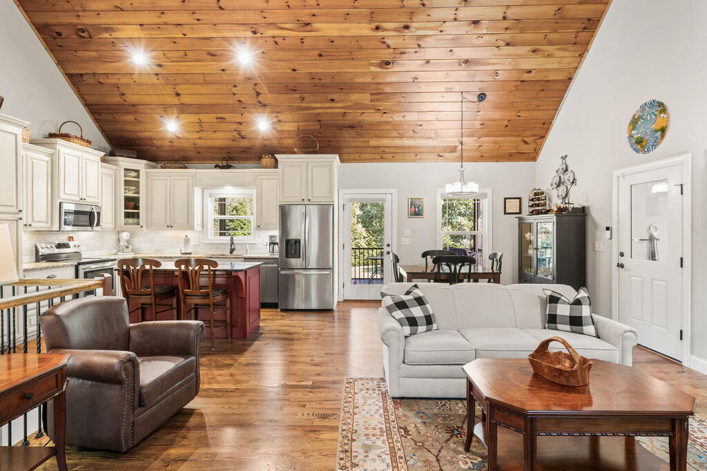 1702 Cedar Cliff Road Hiawassee, GA 30546 - Photo 13 of 54 Gallery Image 13
