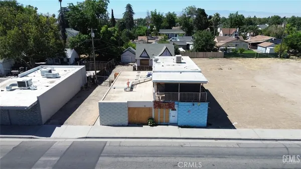 $460,000 | 231 California Avenue, Bakersfield, CA 93304