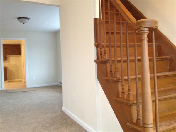 421 Armory Street Springfield, MA 01104 - Photo 3 of 7