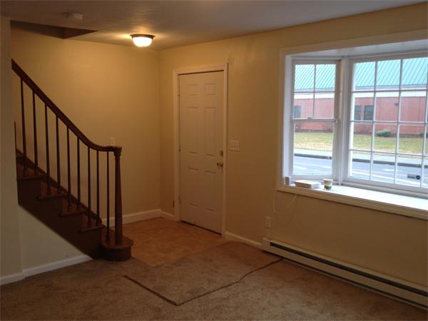 421 Armory Street Springfield, MA 01104 - Photo 4 of 7