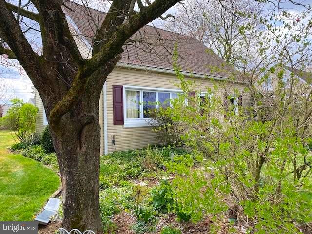 506 Lockheed Avenue Reading, PA 19601 - Photo 22 of 22 landscaping