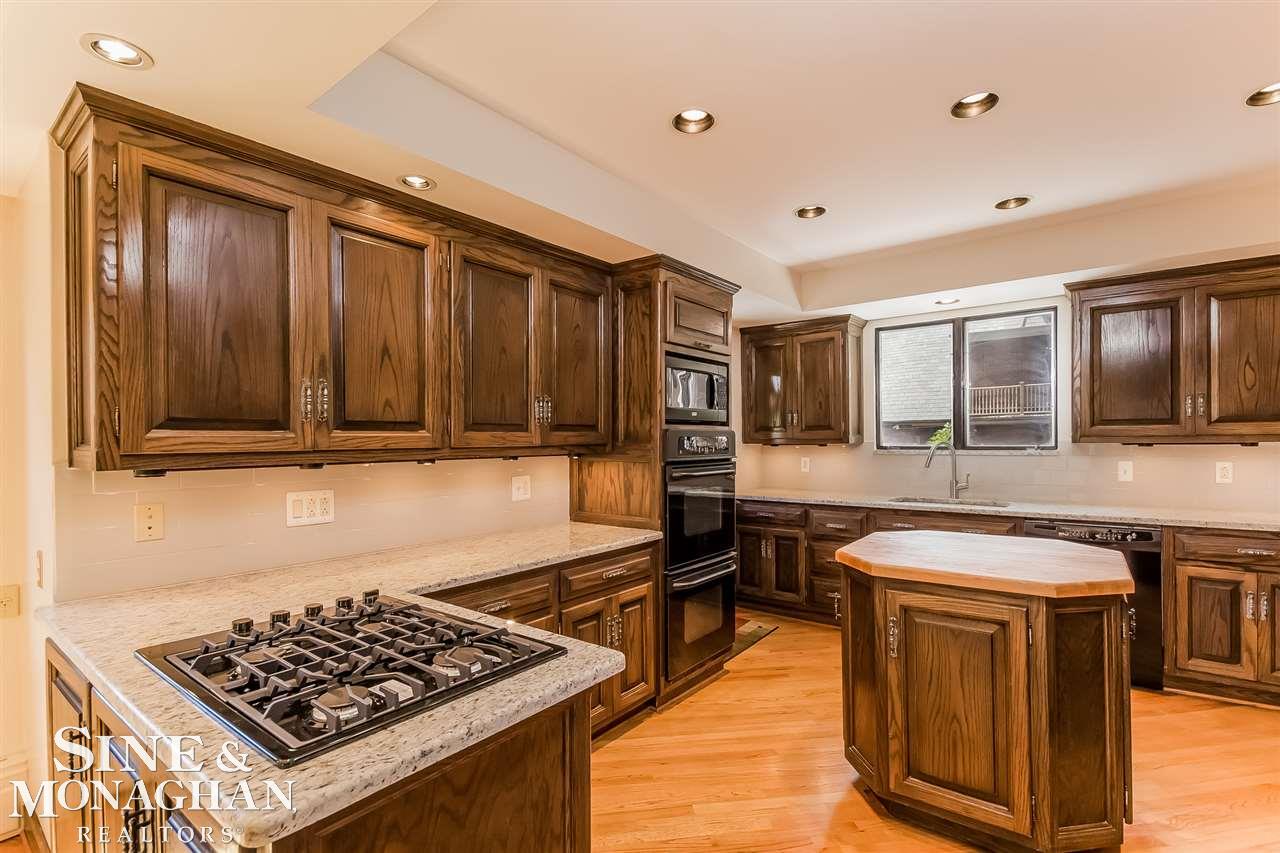 1035 Bishop Road Grosse Pointe Park, MI 48230 - Photo 15 of 62