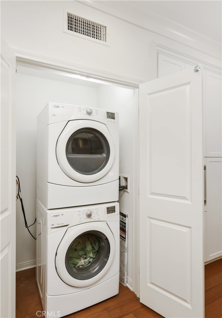 89 Mayfair Irvine, CA 92620 - Photo 9 of 34 Laundry closet, W/D included