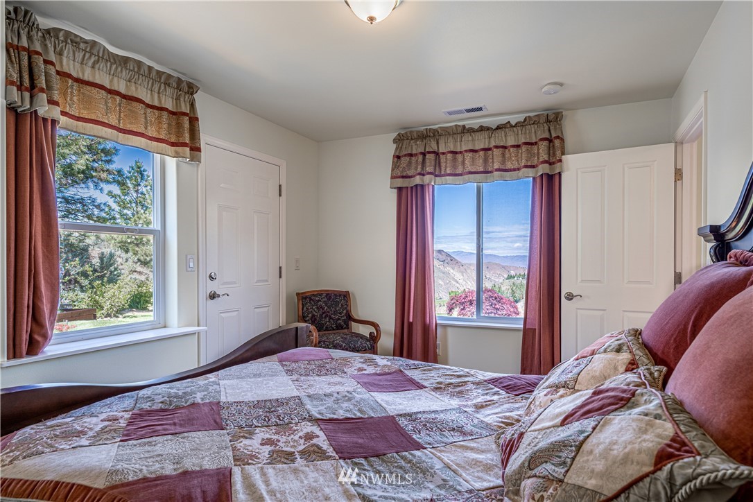 1209 Wenatchee Heights Road Wenatchee, WA 98801 - Photo 22 of 40 Gallery Image 22