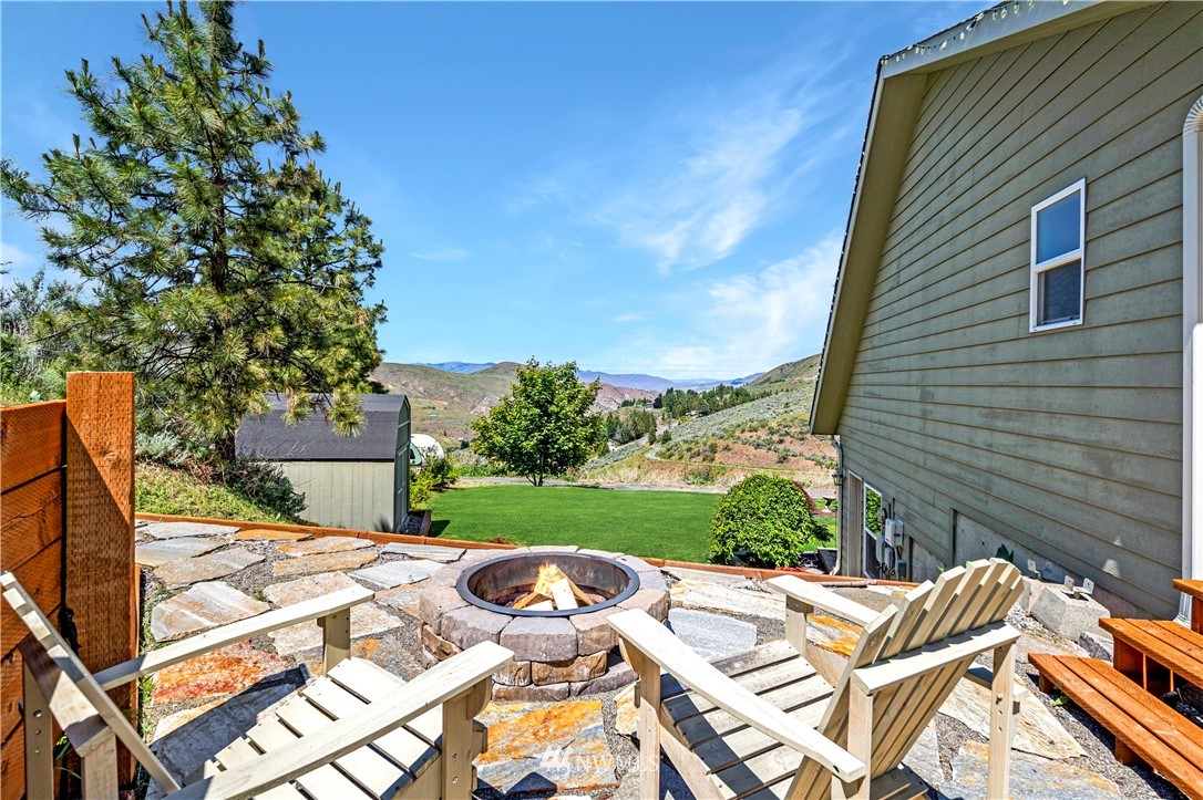 1209 Wenatchee Heights Road Wenatchee, WA 98801 - Photo 5 of 40 Gallery Image 5