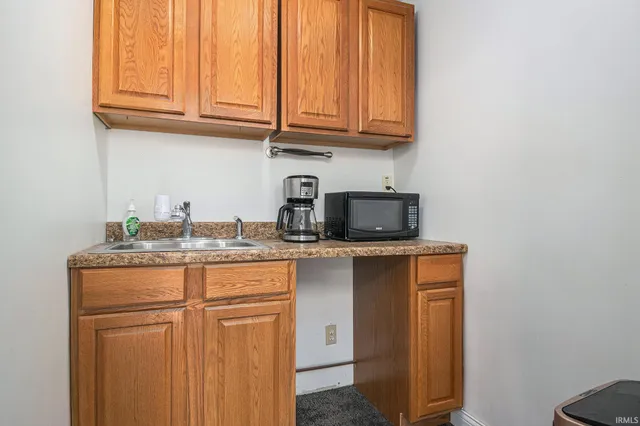 $199,900 | 955 Fisher Avenue, Warsaw, IN 46580