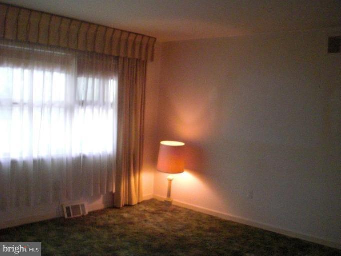807 Suburbian Road Reisterstown, MD 21136 - Photo 6 of 11 Living Room #2