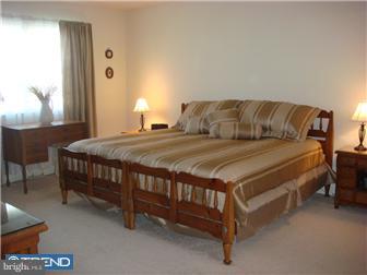 2315 Overland Avenue Sinking Spring, PA 19608 - Photo 7 of 11 Gallery Image 7