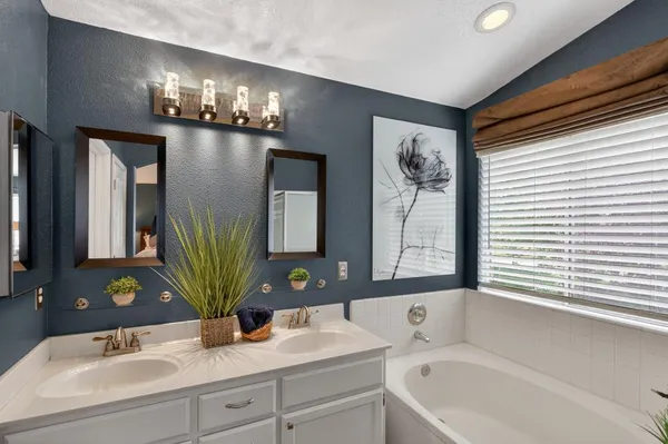 $627,000 | 3025 Turnbuckle Circle, Elk Grove, CA 95758