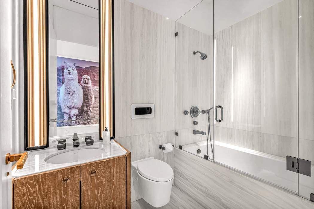 111 West 57th Street, Unit 36 Manhattan, NY 10019 - Photo 13 of 35