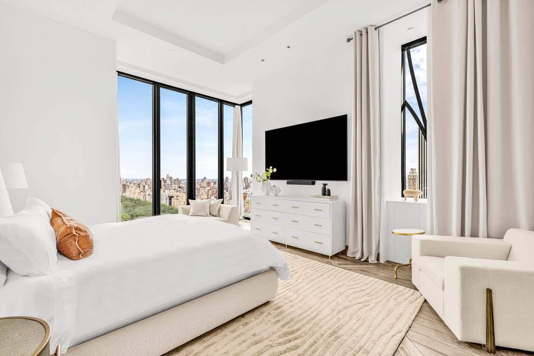 111 West 57th Street, Unit 36 Manhattan, NY 10019 - Photo 9 of 35