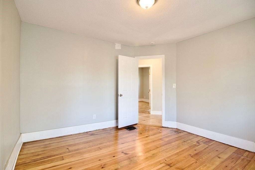 20 Crosby Street Springfield, MA 01105 - Photo 15 of 17
