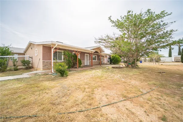 $450,000 | 11020 Viento Place, Apple Valley, CA 92308