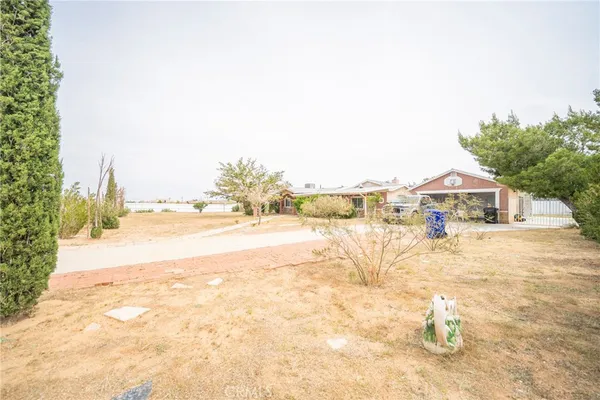 $450,000 | 11020 Viento Place, Apple Valley, CA 92308
