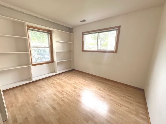 $2,475 | 1207 South Sumner Street, Wheaton, IL 60189