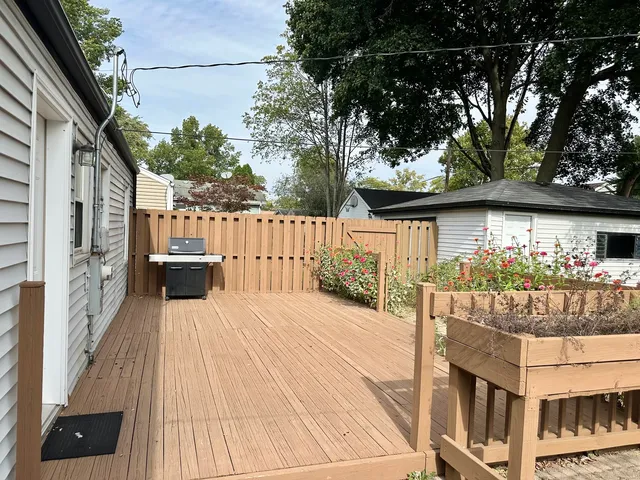 $2,475 | 1207 South Sumner Street, Wheaton, IL 60189