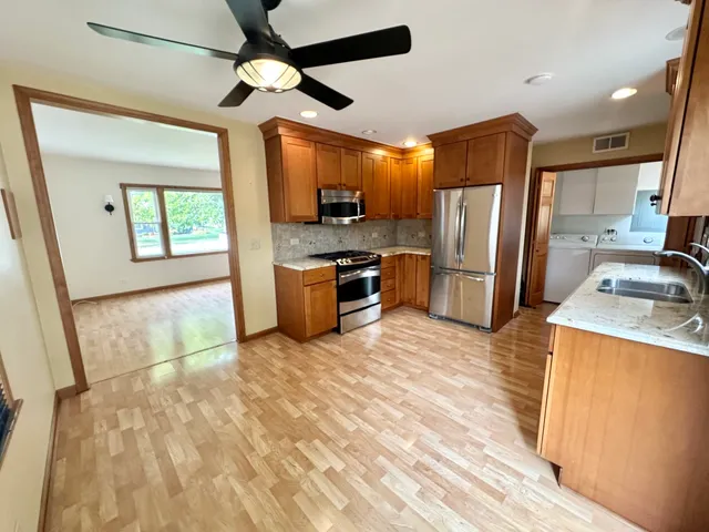 $2,475 | 1207 South Sumner Street, Wheaton, IL 60189