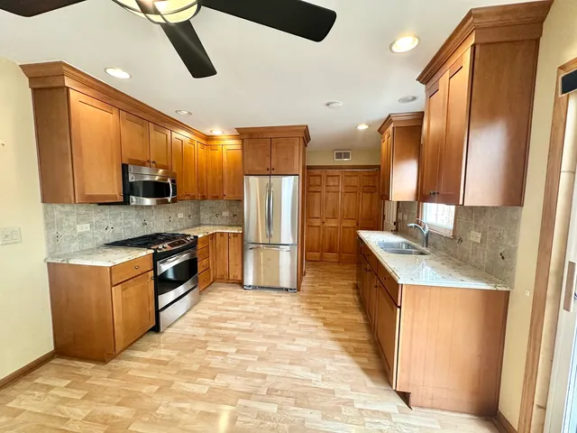 $2,475 | 1207 South Sumner Street, Wheaton, IL 60189