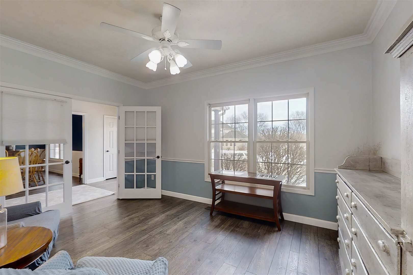 4 Cloverhill Circle Bloomington, IL 61705 - Photo 23 of 63 a living room with furniture and wooden floor