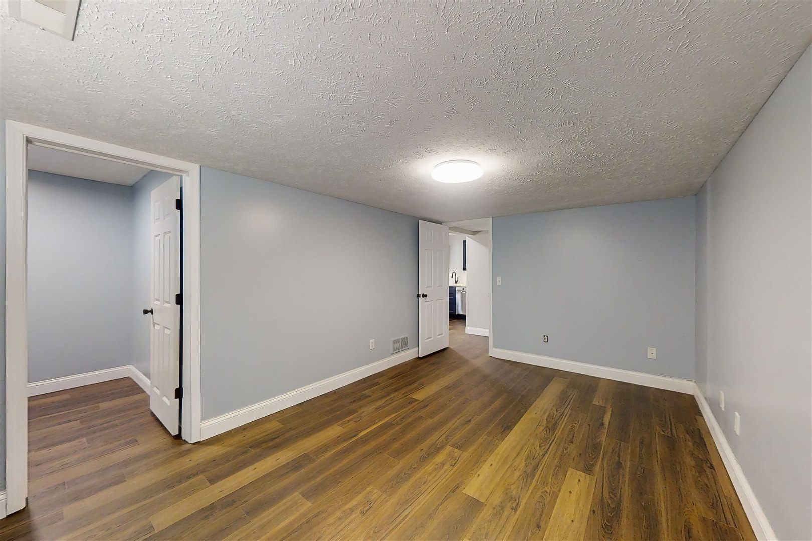 4 Cloverhill Circle Bloomington, IL 61705 - Photo 56 of 63