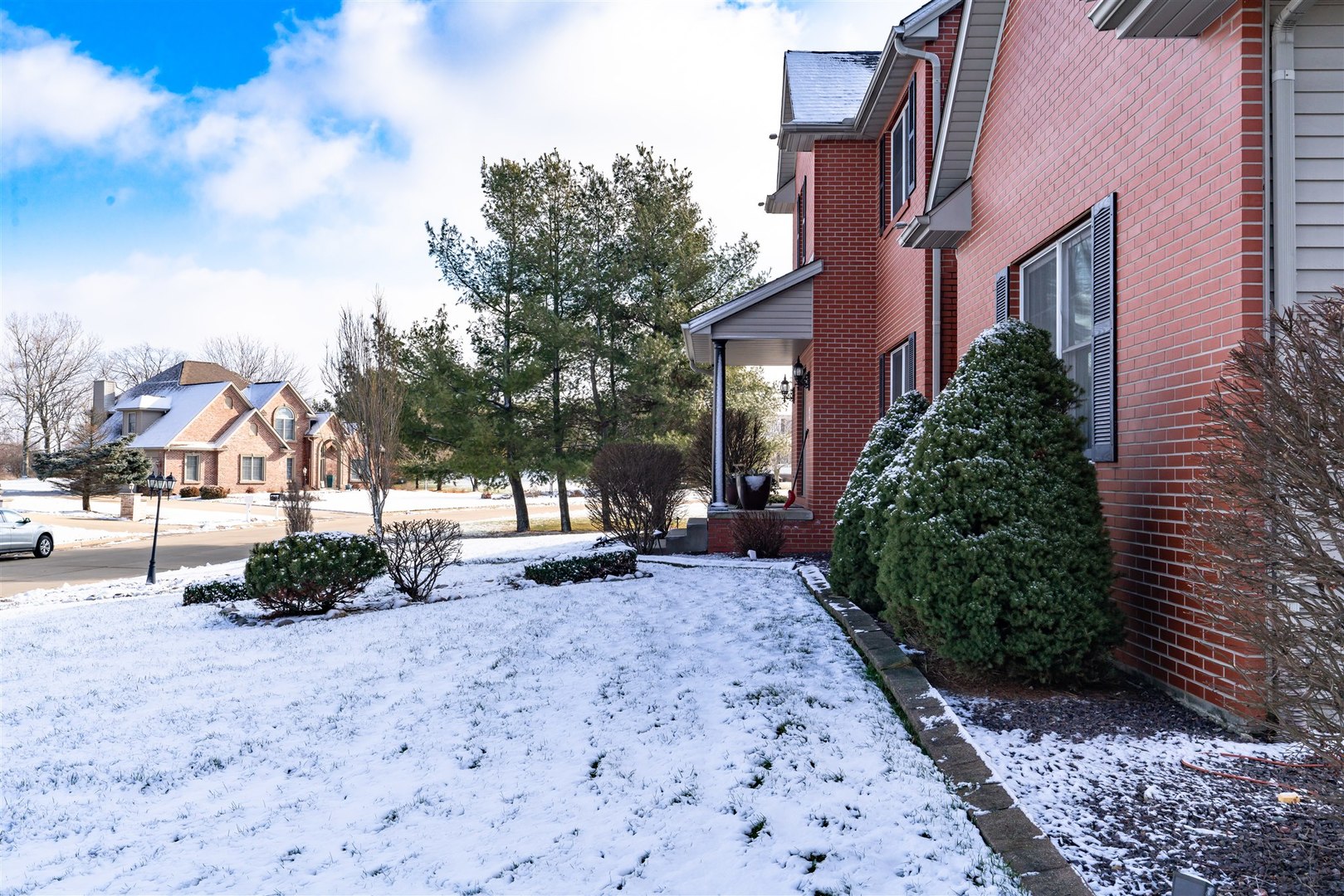 4 Cloverhill Circle Bloomington, IL 61705 - Photo 7 of 63