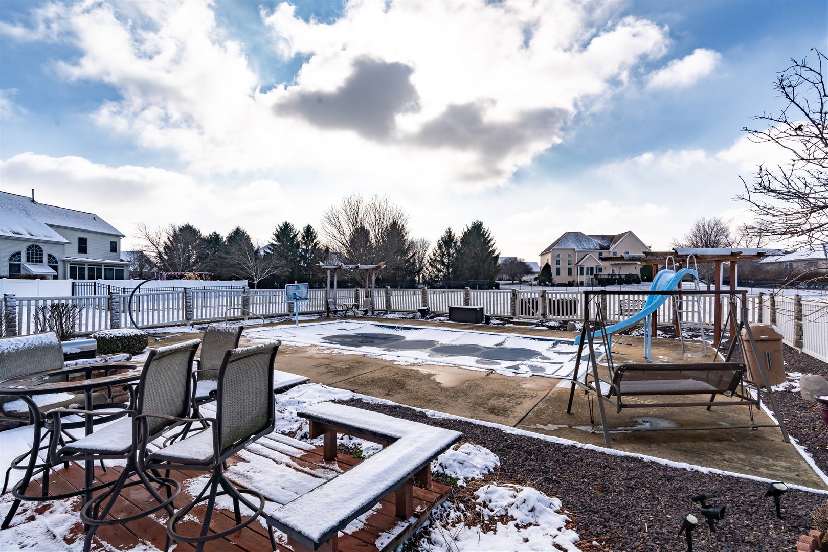 4 Cloverhill Circle Bloomington, IL 61705 - Photo 8 of 63 a view of a terrace with furniture and stove