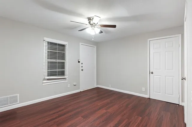 $1,895 | 5729 Blackmore Avenue, Fort Worth, TX 76107