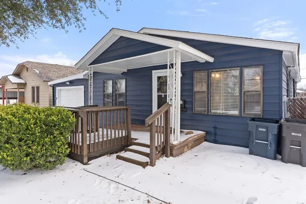 $1,745 | 5729 Blackmore Avenue, Fort Worth, TX 76107