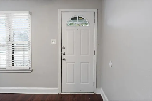 $1,895 | 5729 Blackmore Avenue, Fort Worth, TX 76107