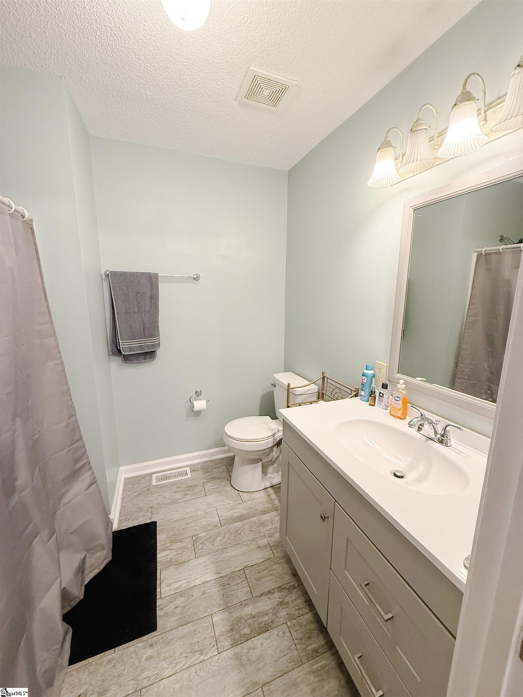 502 East Hampton Street Anderson, SC 29624 - Photo 11 of 16