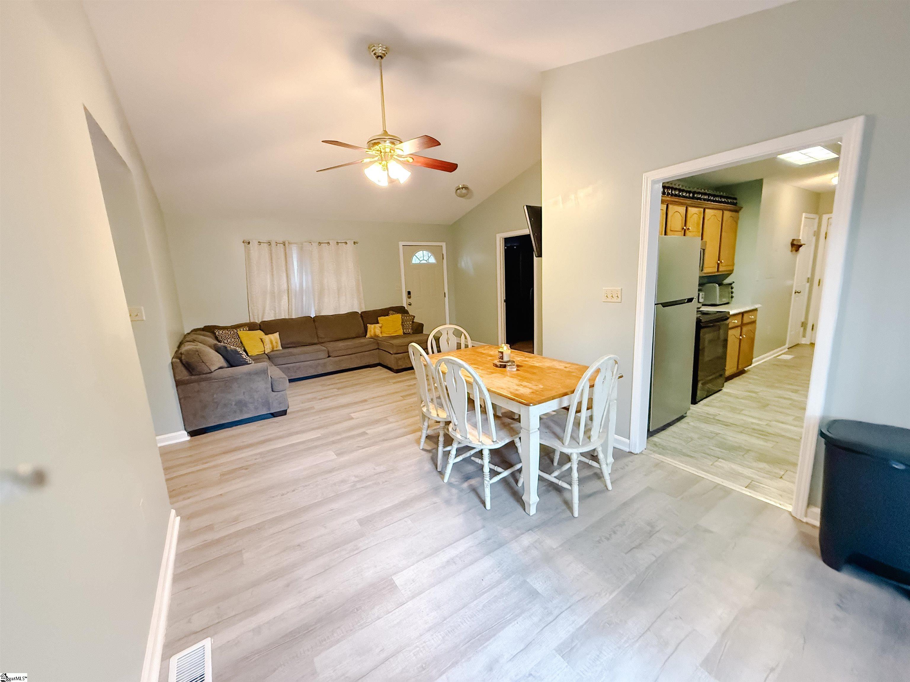 502 East Hampton Street Anderson, SC 29624 - Photo 6 of 16