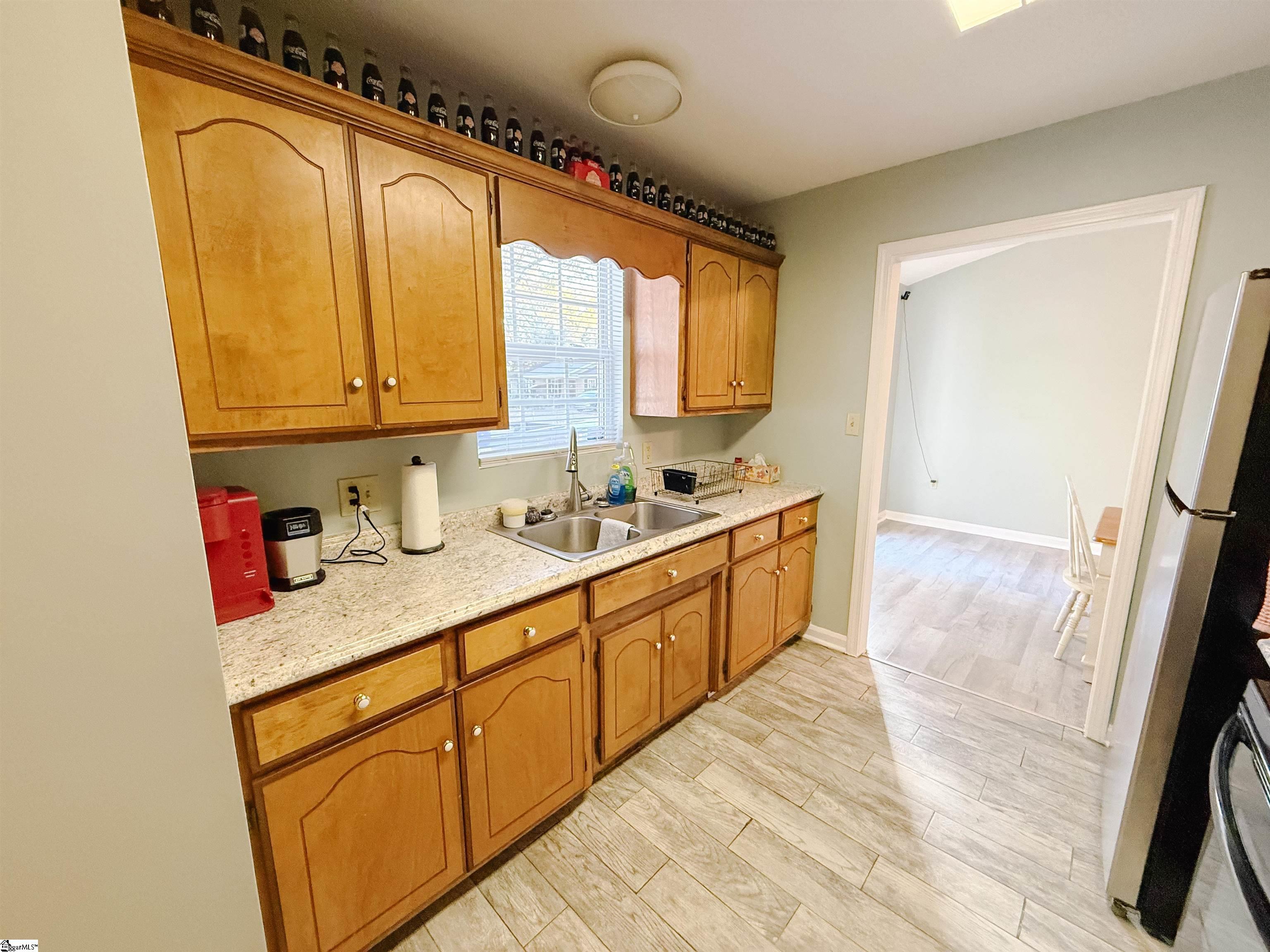 502 East Hampton Street Anderson, SC 29624 - Photo 7 of 16