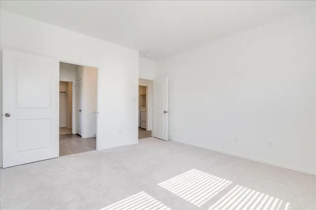 $2,400 | 238 Dreyer, Kyle, TX 78640