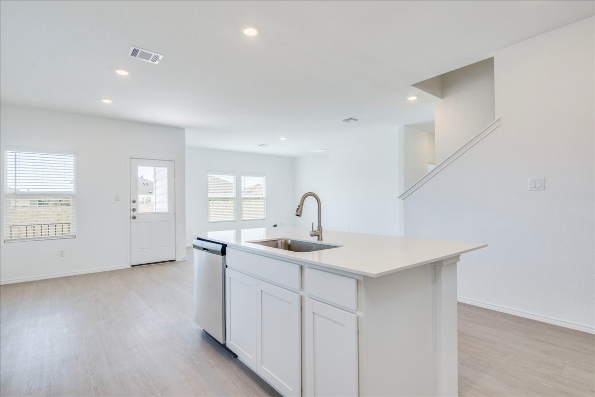 238 Dreyer Kyle, TX 78640 - Photo 6 of 30