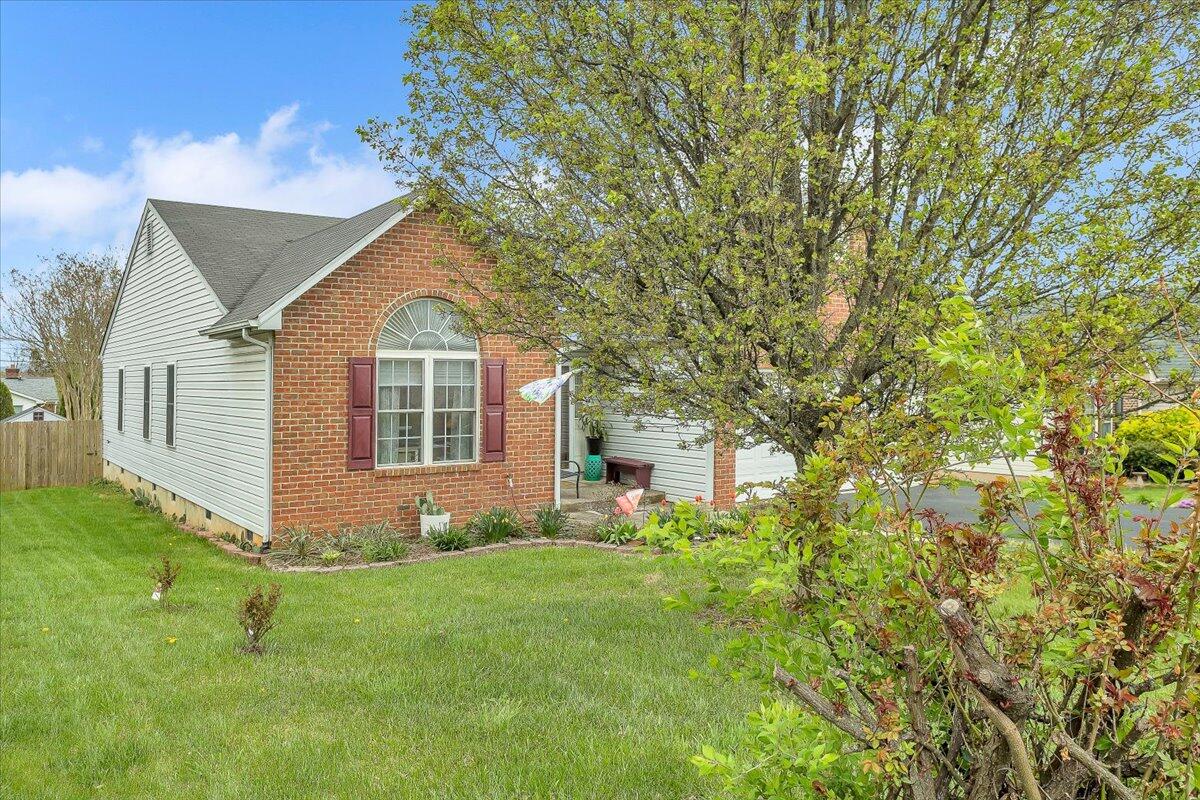 6837 Albert Road Roanoke, VA 24019 - Photo 3 of 34 03-6837 Albert Rd_03