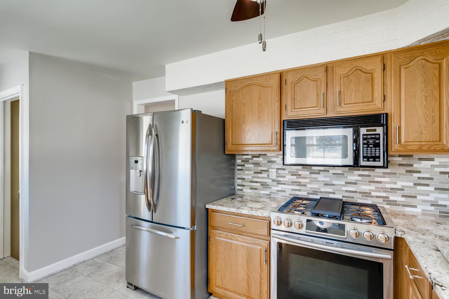 9008 Lodi Road Baltimore, MD 21236 - Photo 10 of 27 KITCHEN