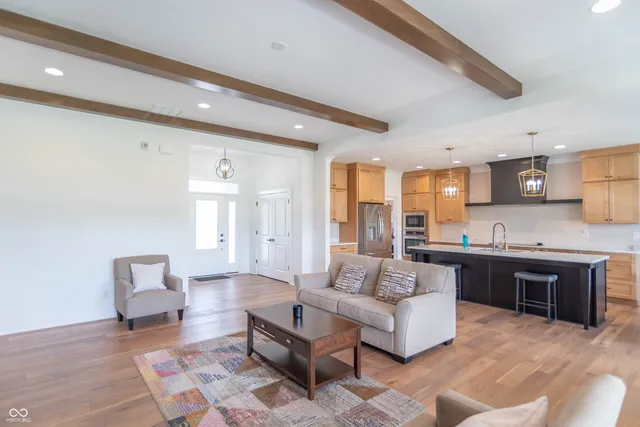 $619,900 | 921 Justine Circle East, Indianapolis, IN 46234