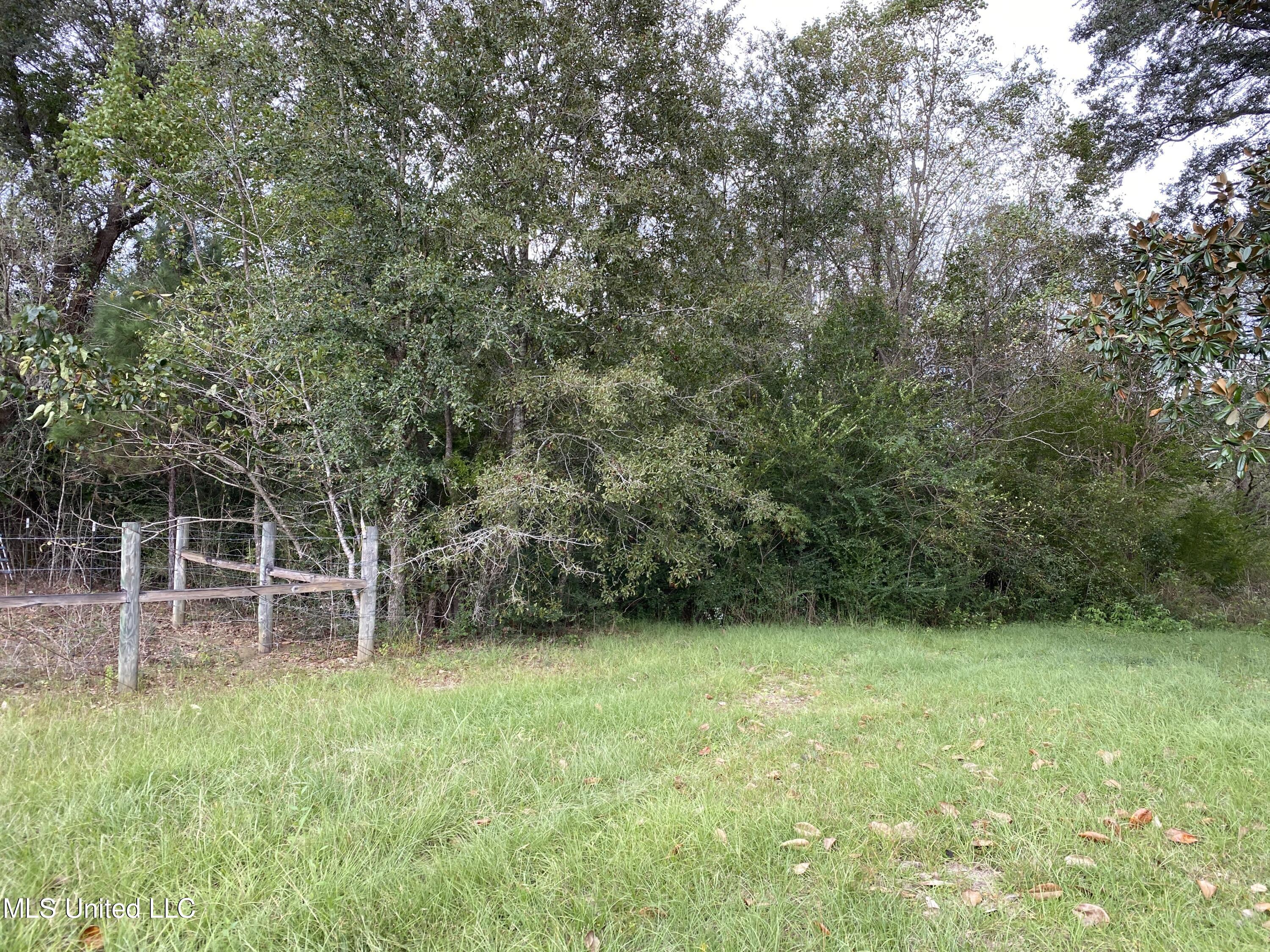No East Hampton Road Picayune, MS 39466 - Photo 1 of 1 Frontage