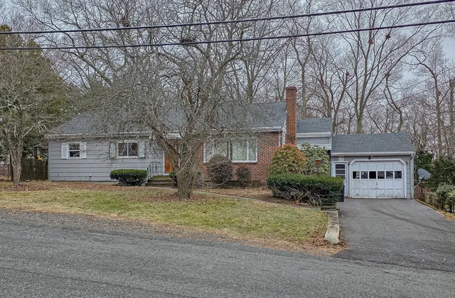 $3,200 | 43 Miller Avenue, Unit 1, Brockton, MA 02302