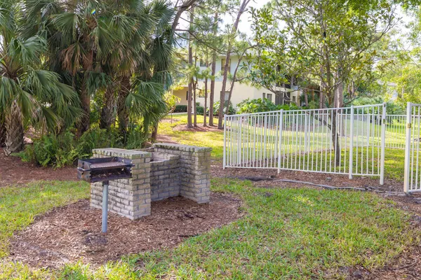 $184,000 | 6537 Southeast Federal Highway, Unit 101, Stuart, FL 34997