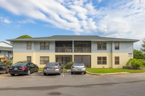 $184,000 | 6537 Southeast Federal Highway, Unit 101, Stuart, FL 34997