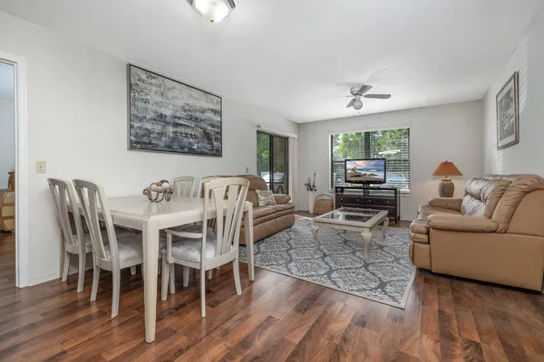 $184,000 | 6537 Southeast Federal Highway, Unit 101, Stuart, FL 34997