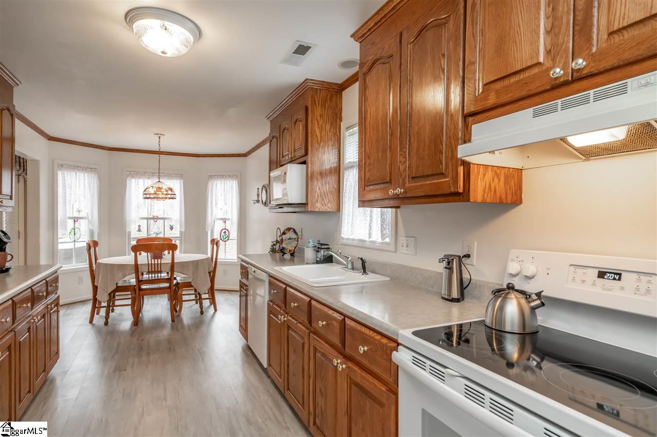 3856 Pennington Road Greer, SC 29651 - Photo 8 of 24