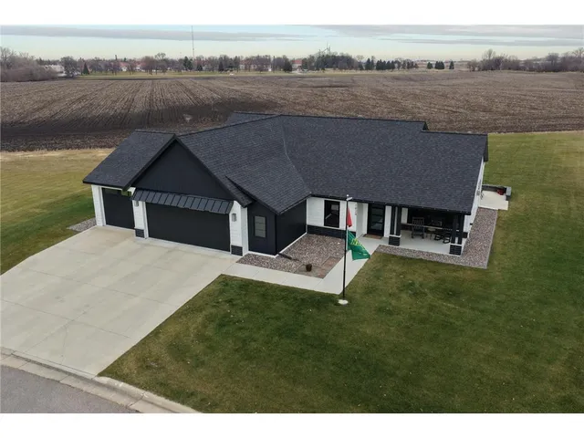 $3,000 | 1824 Shady Lane Northeast, Willmar, MN 56201